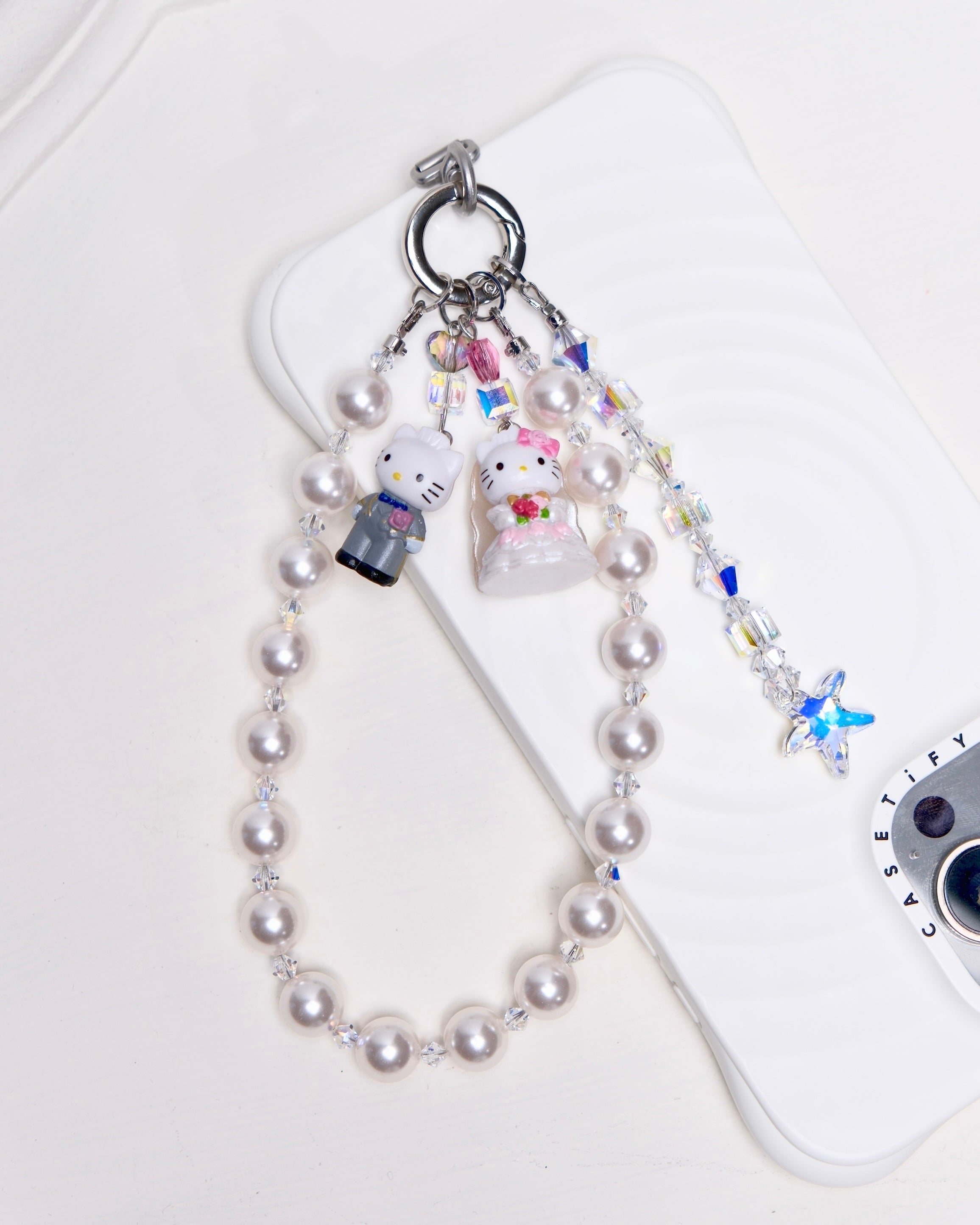 Phone Chain With Charms: DIY Layering & Styling Ideas