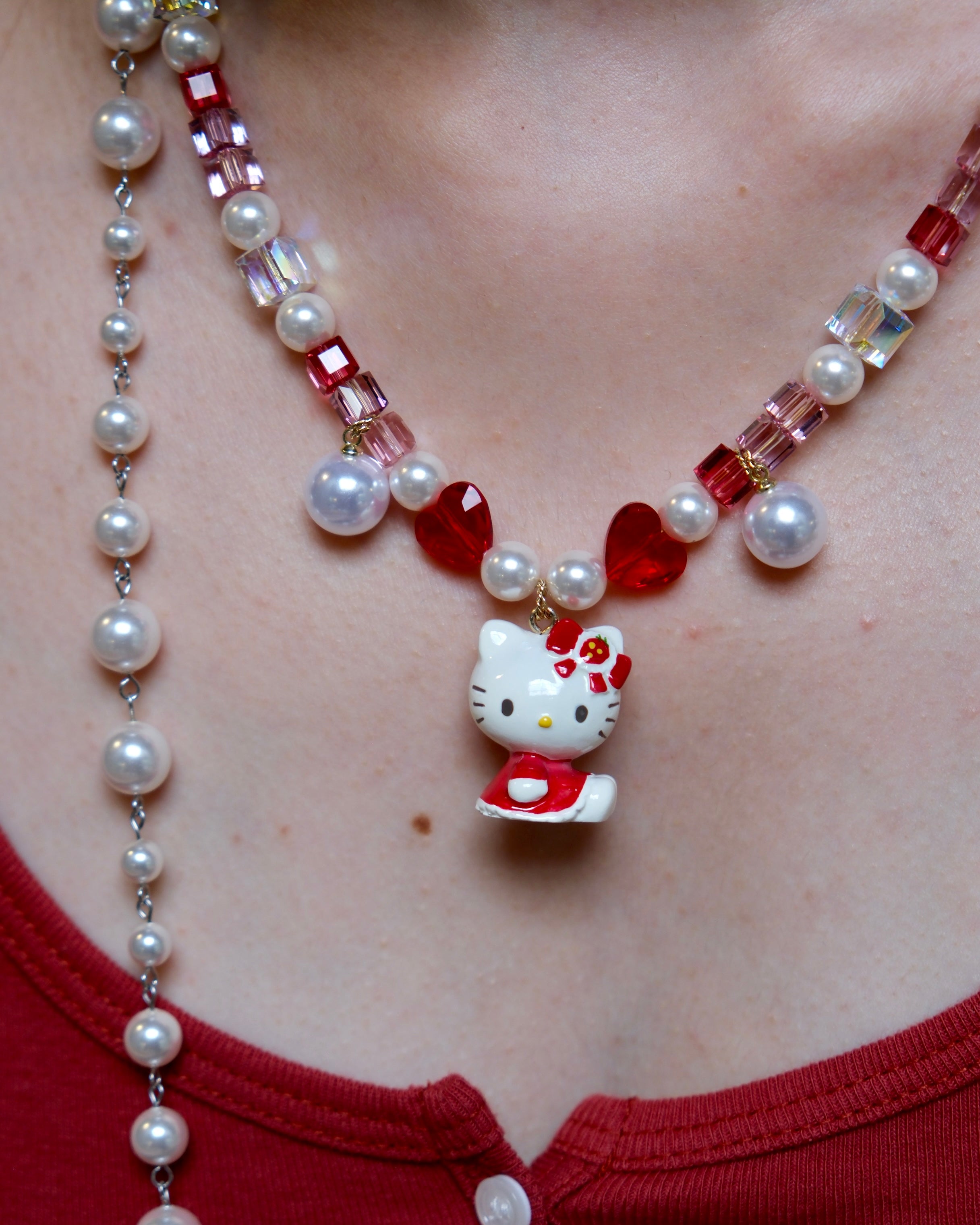 Sweetheart Cat Necklace product photo, handmade charm necklace by Shinora Studio