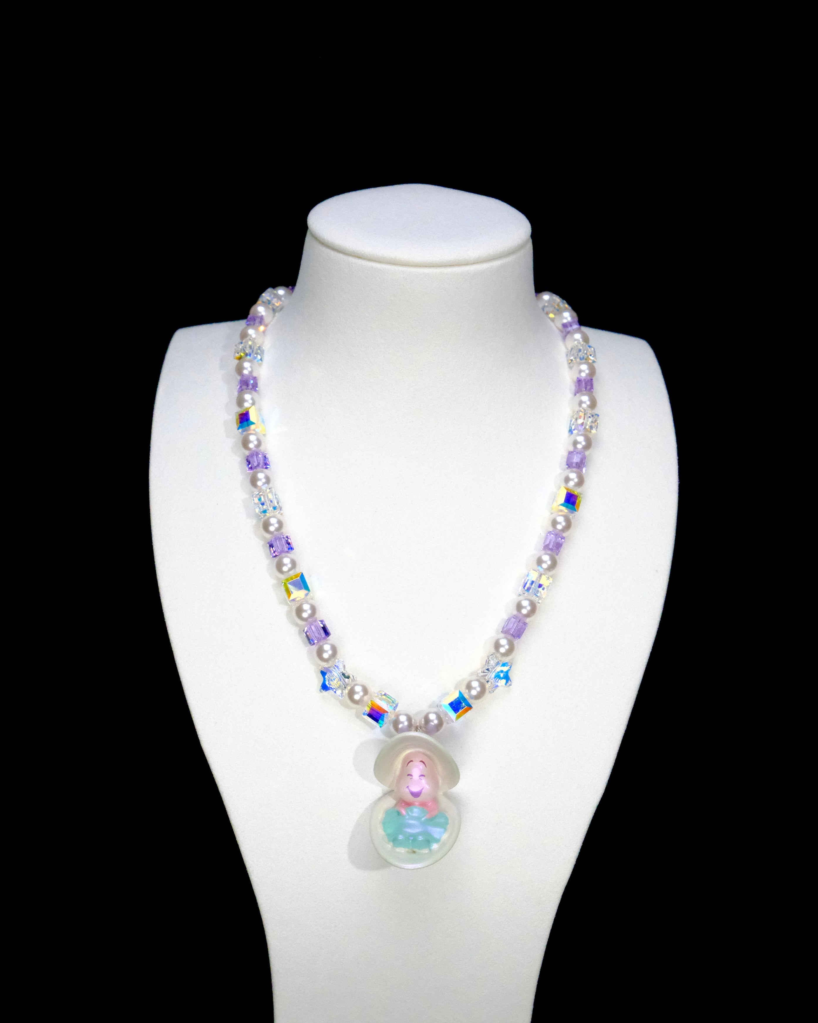 Additional product photo of Shell & Pearl Necklace by Shinora Studio.